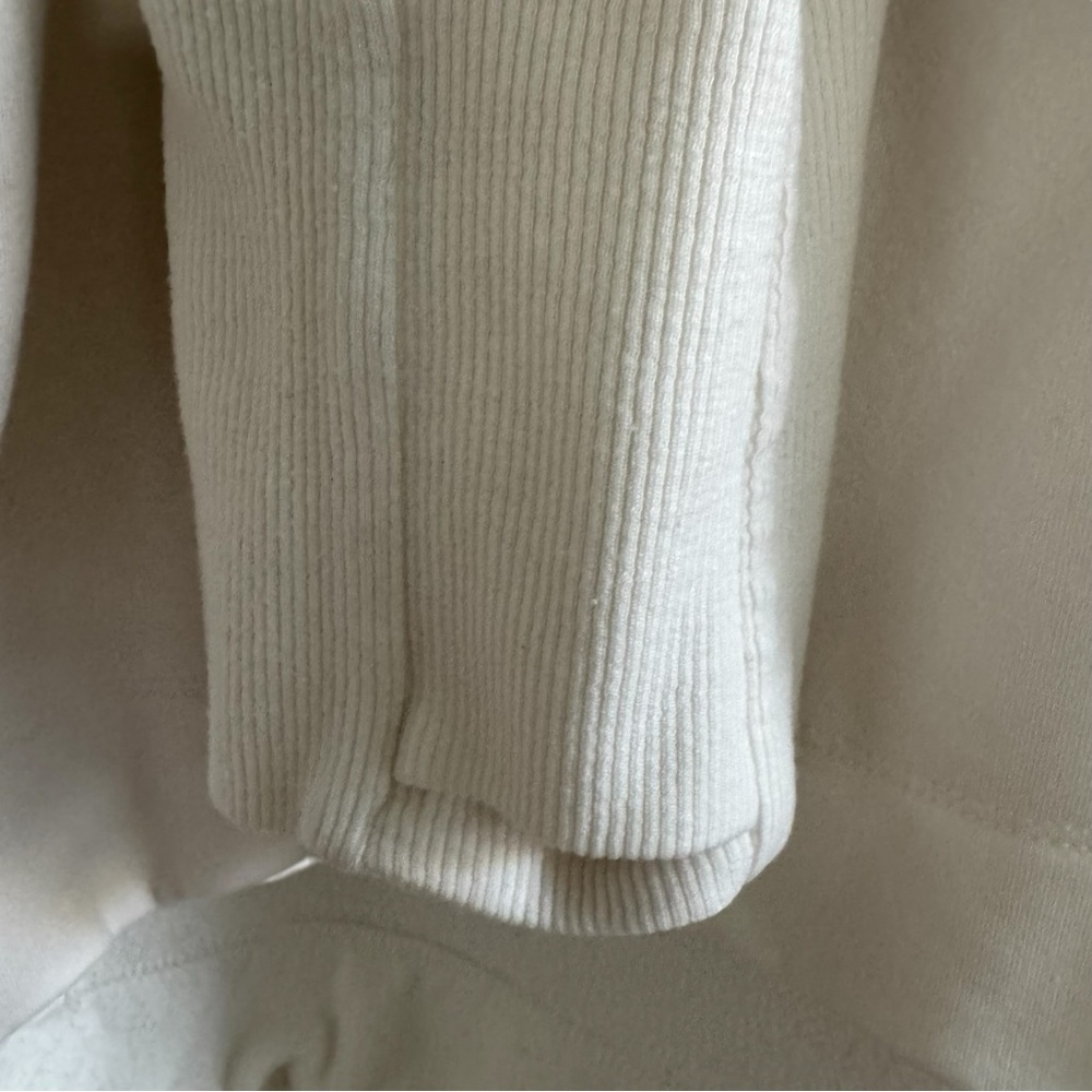 Athleta Coaster Luxe Recover Sweatshirt Top Magnolia White Thumbhole Athletic 1X - Picture 6 of 13